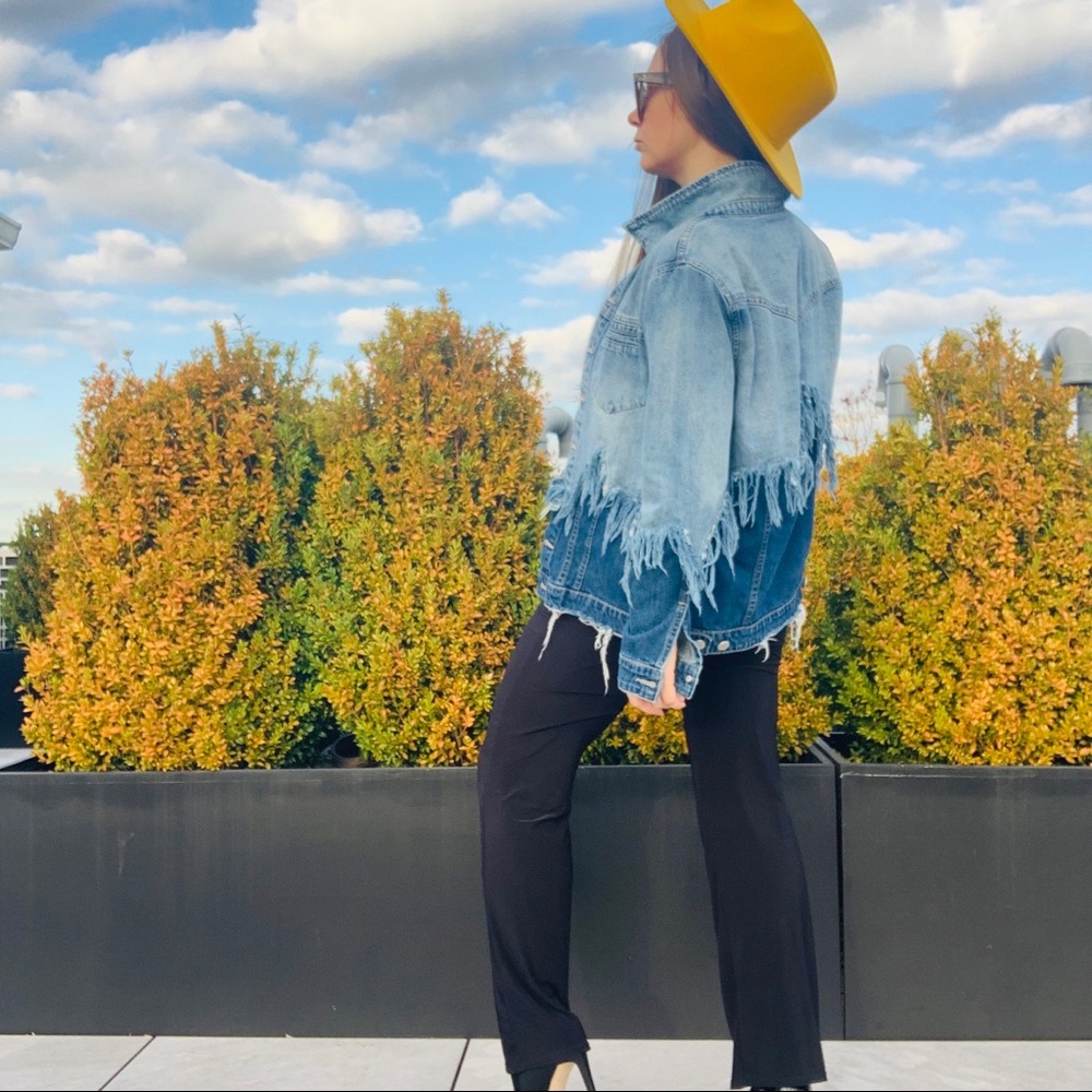 Blank NYC Fringed Distressed Two Denim Jacket One - Picture 4 of 16